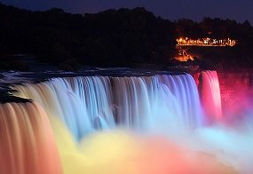 Photo of the illumination facilites for the nightly lighting of the falls
