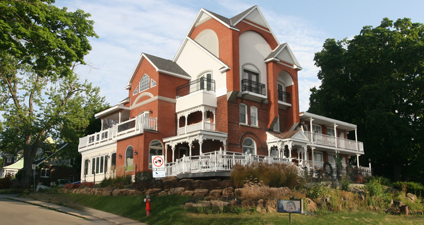 Niagara Grandview Manor